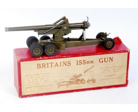 Britains No.2064 155MM Gun, comprising of 155MM Gun with trailing wheels, 5 shells, loader and shell case, 2 trail spades, in