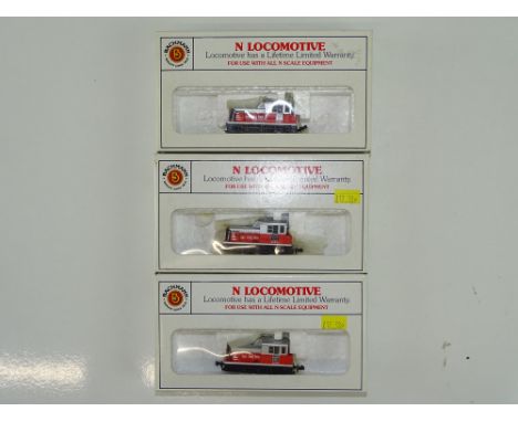 A trio of BACHMANN N Gauge American Outline Plymouth diesel locos in Burlington livery - G/VG in G boxes (3)