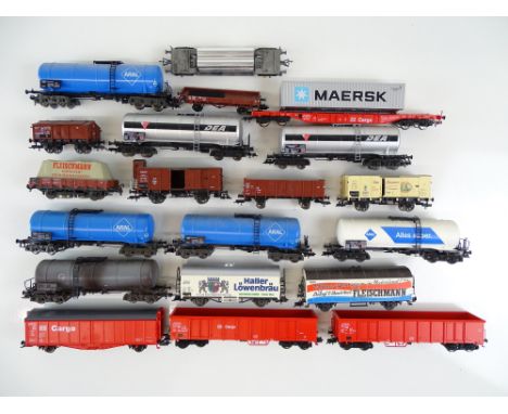 A group of unboxed HO Gauge freight wagons - mostly by FLEISCHMANN - G (slightly dusty) (20)