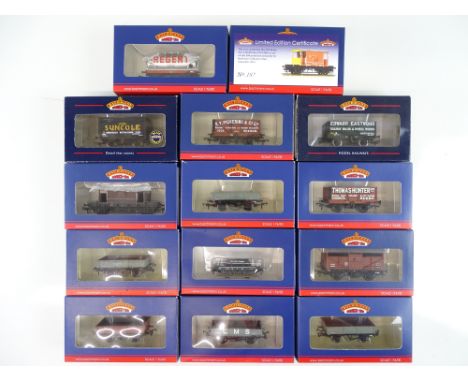 A group of BACHMANN wagons to include some limited editions - VG in G/VG boxes (14)