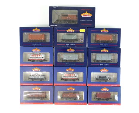 A group of BACHMANN wagons to include some limited editions - VG in G/VG boxes (13)