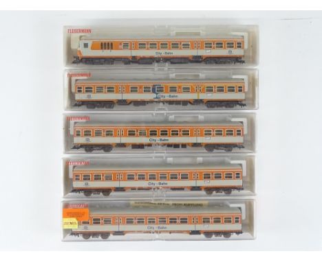 A group of HO Gauge German Outline Silberlinge push-pull passenger coaches by FLEISCHMANN all in City-Bahn livery - G/VG in G