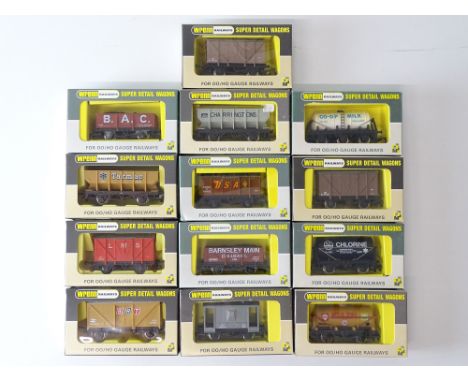 A group of WRENN OO Gauge mixed wagons to include some rarer examples - VG in G/VG reproduction "curly R" boxes (13)