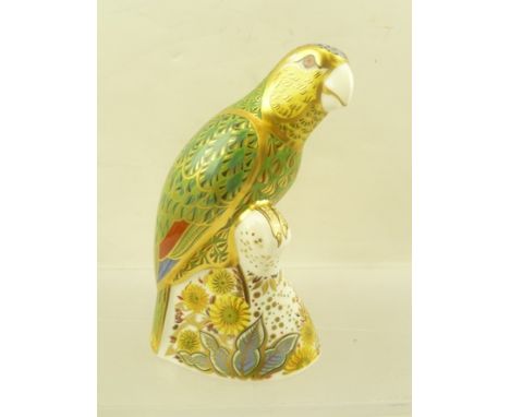 A ROYAL CROWN DERBY AMAZON GREEN PARROT PAPERWEIGHT, limited edition 224/2500, with button and original box with certificate 