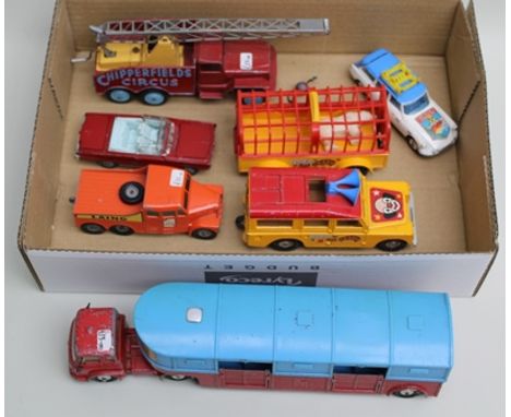 A COLLECTION OF CORGI DIE-CAST VEHICLES including Corgi Major Toys articulated horsebox Chipperfield Circus, truck with crane