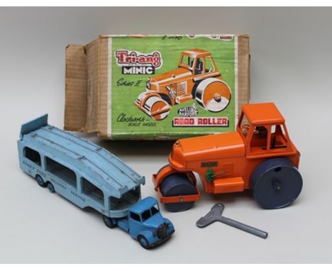 A TRIANG MINIC SERIES TWO AVELING BARFORD ROAD ROLLER clockwork scale model in original vendor's box, together with a DINKY D