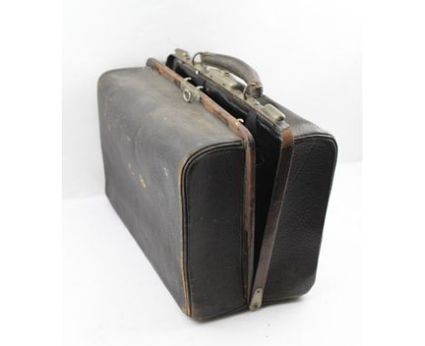 Satchel or Gladstone Bag Traveling Inkwell