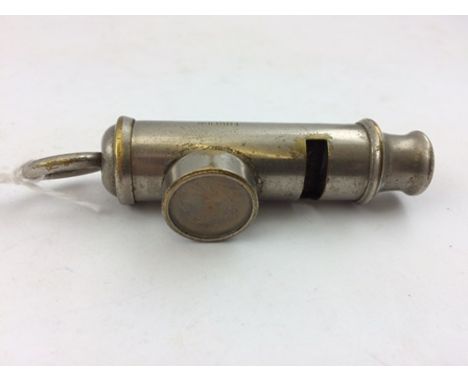 AN EARLY/MID 20TH CENTURY WHISTLE WITH COMPASS possibly for scouting 