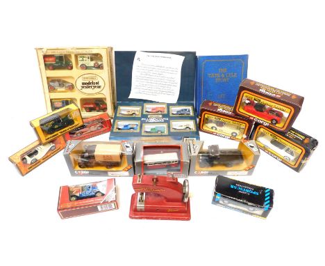 A collection of model cars, Corgi and others, to include 1953 Jaguar XK120, a 1952 Jaguar XK120, 1957 Thunderbird, Corgi Clas