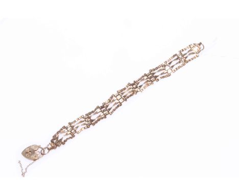 9 carat gold gate bracelet.