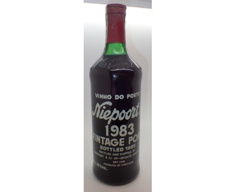 Bottle of 1983 Niepoorts vintage port bottled 1985