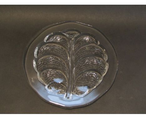 Orrefors 'Eden' cabbage leaf, 32cms platter 