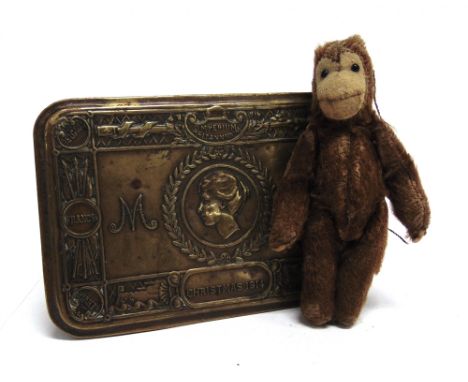 ASSORTED COLLECTABLES  comprising a Great War brass Princess Mary Christmas 1914 gift tin, complete with original card (taped
