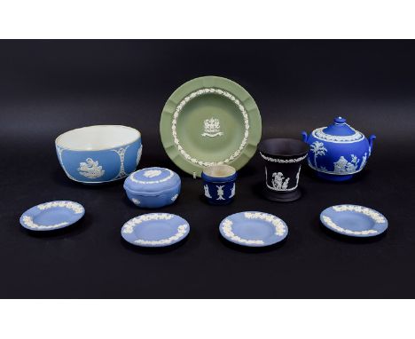 Small Collection of Wedgwood Items including crested bowl, trinket pot, small bowl etc (10) items in total.