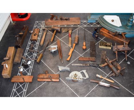 A Good Collection of Antique Period Wood Working Tools, Many with Brand Names ( 28 ) Carpentry Tools In Total. Includes Screw