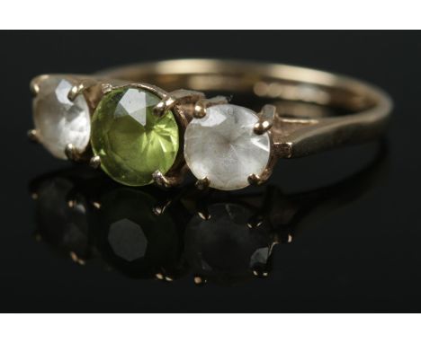 A 9ct gold and paste stone ring. Size M, 2.11g.  