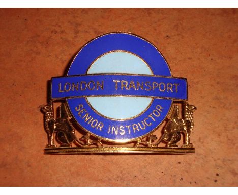 London Transport Central Buses Senior Instructor's CAP BADGE. This is the 1985 final issue of this badge, a series which bega