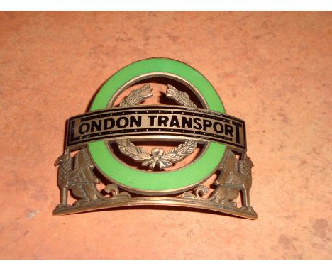 London Transport Country Bus Chief Inspector's CAP BADGE issued c1960 to the most senior inspectors who were in charge of gar