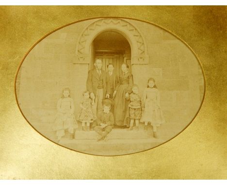Victorian portrait photograph in ornate gilt frame 