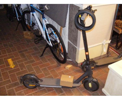 A Mi.Com electric scooterCONDITION REPORTbattery not holding charge