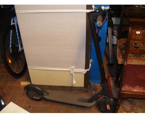 A Mi.Com electric scooter CONDITION REPORTbattery not holding charge