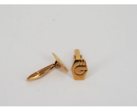 A pair of 18ct gold cufflinks, Art Deco design, full hallmark each cufflink, both in great condition, approx weight 8.4 grams