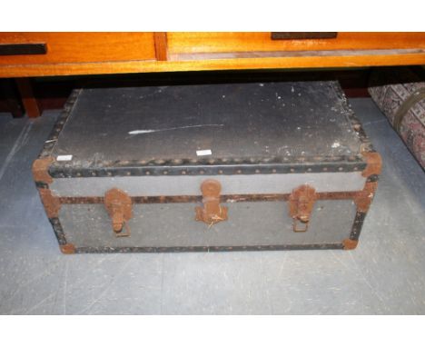 Travel trunk and contents (curtains)