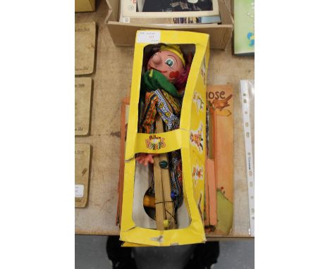 Vintage Pelham puppet (boxed) with Gnomie Longnose and playtime jigsaw