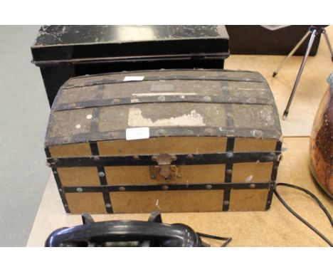 Miniature domed trunk 