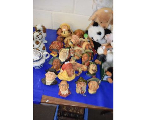 Quantity of vintage Bossons plasterwork heads