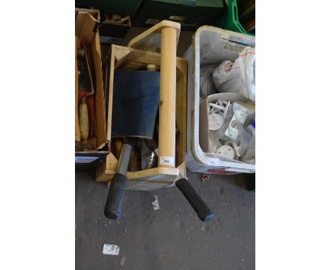 Pine toolbox and contents