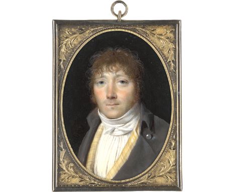 Isabey, Jean-Baptiste -- Miniatur Portrait eines jungen Mannes mit lockigem, hellbraunem Haar und Koteletten, in graubrauner 