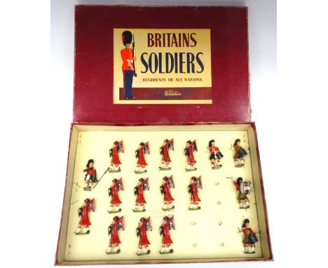 Britains set 9435, Highland Pipe Band of the Black Watch with Pipe Major in original ROAN box (Condition Very Good, three sid