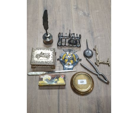 SELECTION OF METAL WARE INCLUDING PLATED TOAST RACK DESK ORNAMENTS BOXED WEST GERMAN FIGURAL LEMON SQUEEZER ETC