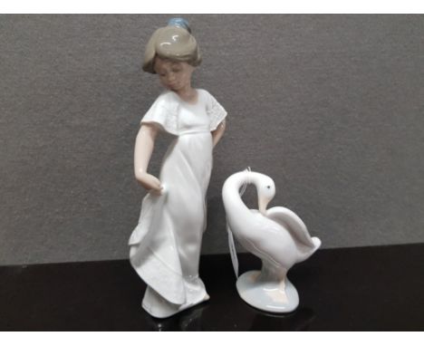 NAO BY LLADRO FIGURE GIRL IN NIGHTDRESS AND LLADRO GOOSE