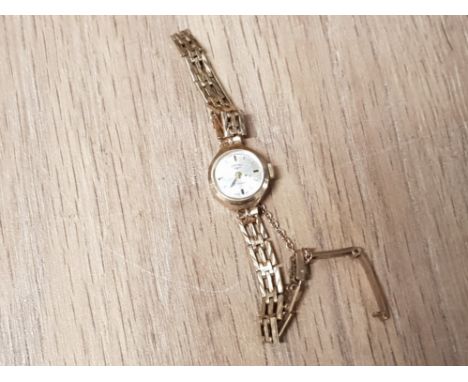 A 9CT YELLOW GOLD LADIES ROTARY COCKTAIL WATCH STAMPED 375 TO CASE AND STRAP 12.3G GROSS (TICKING BUT NOT TESTED)