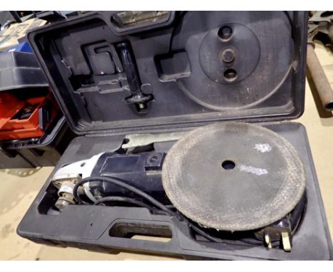 Boxed Wickes angle grinder. All electrical items in this lot have been PAT tested for safety and have passed. This does not c