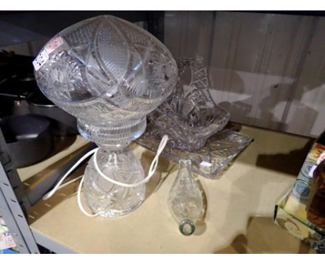 Crystal basket, crystal dressing table tray with a cut glass table lamp. All electrical items in this lot have been PAT teste