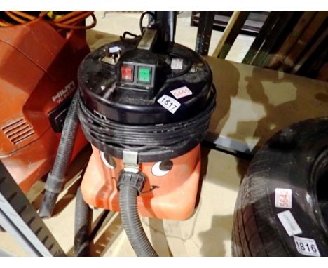 NuMatic NVQ 380B-22 230v vacuum with two settings. All electrical items in this lot have been PAT tested for safety and have 