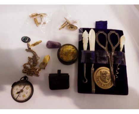 Small quantity of collectables, including a manicure set, compass, leather sovereign purse and a shark tooth. UK P&amp;P Grou