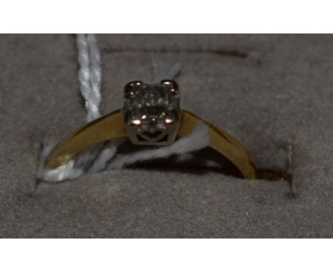 A square diamond solitaire ring, square princess cut diamond  approx 0.30ct, white gold heart box claws, 18ct yellow gold sha