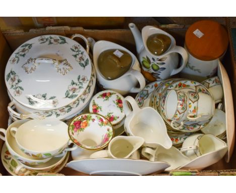 Royal Albert Old Country Houses (2); Wedgwood New Forest soup cups; early 20th century tea service; Midwinter; etc 