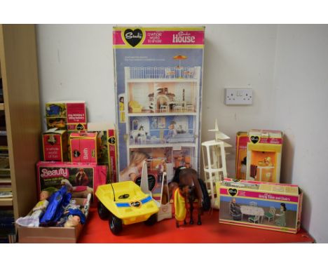 Pedigree Sindy Toys - including House 44570; Dining Table and chairs, 44582; Bath 44540;  Shower 44573; Wash Basin Unit 44541