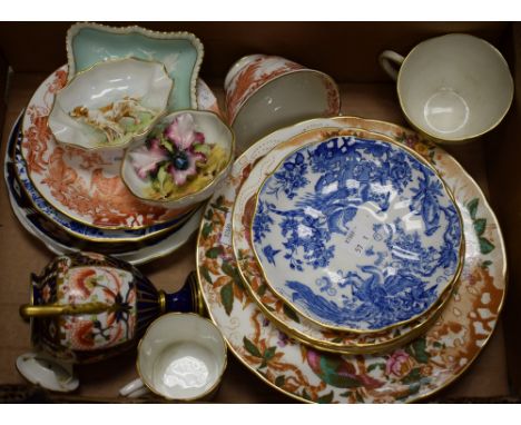 A set of five Royal Crown Derby Olde Avesbury 21.5cm plates; others, 16cm, etc; a Royal Crown Derby Cuthbert Gresley hunting 