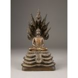 EINE FIGUR DES NAGA AUS BRONZE