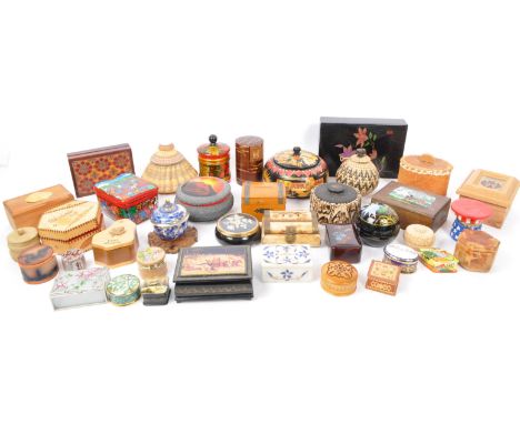 A large extensive collection of forty 20th century trinket / pill boxes and lidded containers. Various materials to include c