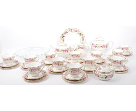 Royal Worcester - A 20th century Royal Worcester fine bone china tea service in Royal Garden Elgar pattern. Comprising of two