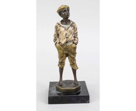Vlaclav Szczeblewesky (1888-1965), Figur eines Jungen, polychrom bemalte Bronze auf Marmorplinthe, im Stand sign. und Gießers