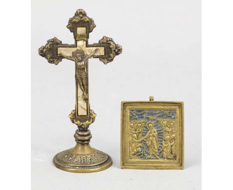 Kruzifix und Reiseikone, Ende 19. Jh., Bronze, Emaille. Maße Ikone 5,5 x 5,5 cm, H. Kreuz 14 cm