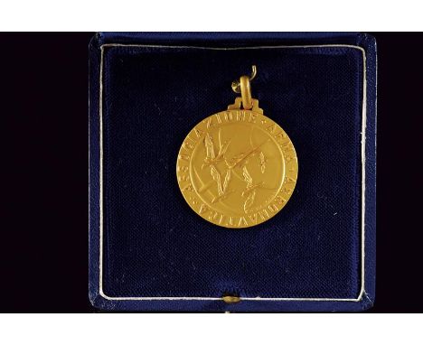 dating: 1973 provenance: Italy, Gold Air Force Association medal marked 'Al Gen. di S. A. FRANCESCO PRICOLO 1923 - 1973'. Mar